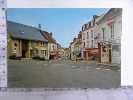 CPM (61) Orne - REMALARD - Place Du Marché - Remalard