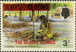 GILBERT ISLANDS 1976 Cleaning Pandanus Leaves Trees 3c Wmk:sw OVPT. - Gilbert- Und Ellice-Inseln (...-1979)