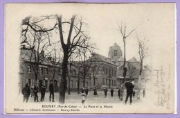 62 - BEUVRY --  La Place Et La Mairie - Beuvry