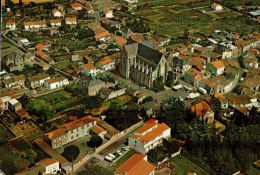 CPM BOUSSAY   Le Centre Du Boug Jour De Marché ,et Ses Environs Vu Du Ciel - Boussay