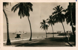 CONAKRY  CORNICHE COTE PORT  11 - Guinée