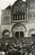 VEZELAY (89) Photographie Type Carte Photo Foule Devant L'église Belle Animation - Vezelay