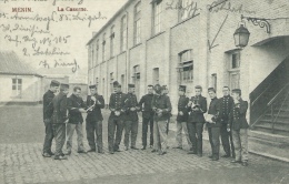 Meneen - La Caserne - Groep Soldaten - Feldpost 1915 ( Verso Zien ) - Menen