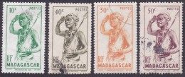 Madagascar Obl. N° 300 - 301 - 302 - 303 - Danseurs - Gebruikt