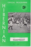 Official Football Programme HIBERNIAN - MAASTRICHT Friendly Match 1971 - Kleding, Souvenirs & Andere