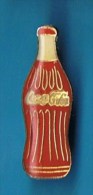 PIN´S //   . COCA COLA BOUTEILLE - Coca-Cola