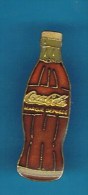 PIN´S //   . COCA COLA BOUTEILLE - Coca-Cola