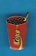 PIN´S //   . GOBELET COCA COLA  "COKE " - Coca-Cola
