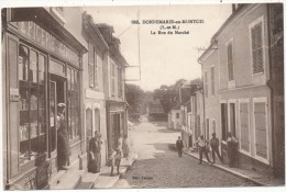 DONNEMARIE EN MONTOIS - La Rue Du Marché - Donnemarie Dontilly
