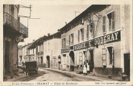 Cpa: 46 GRAMAT (ar. Gourdon) Hôtel De Bordeaux E. Doderay (animé, Pompe Essence) - Gramat