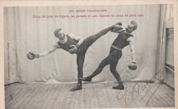 BOXE FRANCAISE, Coup De Pied De Figure,sa Parade, Et Une Riposte De Coup De Pied Basn°10(signée Par Le Boxeur Antoine??) - Boxe