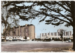 CPSM 76 SOTTEVILLE LES ROUEN Place Du Marché Immeubles Commerces 1973 - Sotteville Les Rouen