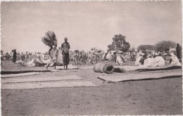 Afrique,africa,NIGER,NIAM EY,le Marché Aux Nattes,aprés Guerre,tapis,paille,métie R,vendeur,job,commerce - Niger