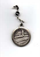 MEDAILLE OSSUAIRE DE DOUAUMONT AVEC VIERGE - Sonstige & Ohne Zuordnung