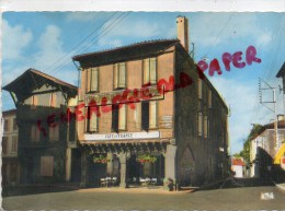 32 -  EAUZE - PLACE DUPEYRON  MAISON DE GABRIELLE D' ESTREE - CAFE DE FRANCE - Autres & Non Classés