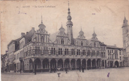 Alost, Le Cercle Catholique, 2 Scans, Klein Scheurtje Bovenaan - Aalst