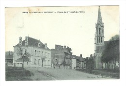 SAINT LOUP SUR THOUET - Place De L'Hôtel De Ville - Saint Loup Lamaire