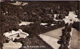 APELDOORN - Het Loo Met De Koninklijke Stallen - Apeldoorn