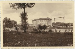 CPSM 25 MONTBELIARD Vue Du Cercle Et Piscine Peugeot - Andere & Zonder Classificatie