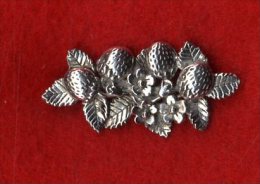 BROCHE ANCIENNE EN ARGENT  TRES TRAVAILLES - Spille