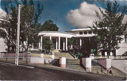 Cpsm  Guadeloupe, Basse Terre, Le Palais De Justice - Basse Terre