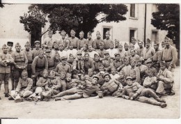 Carte Postale Photo Militaire Français Saint-Germain En Laye ?  (Yvelines) 1 Er Régiment D'Infanterie - - Regimente