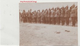 Orig.photo Allemande-Généraux Militaires Soldats Salut Casques A Pointe (FRONT DE L´EST Guerre14-18) - Weltkrieg 1914-18