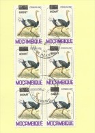 TIMBRES - STAMPS - MOZAMBIQUE - ANIMAUX ET FAUNE - OISEUX - AUSTRUCHES - TIMBRE OBLITÉRÉ AVEC SURCHARGE NOIR - RARE - Autruches