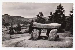 Cpsm 63 - Saint-Nectaire - Le Dolmen - (9x14 Cm - Cachet : Daguin 1952) - Dolmen & Menhirs
