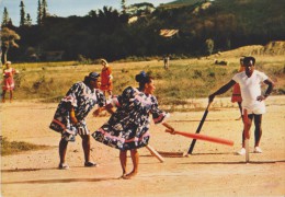 NOUVELLE CALEDONIE,NEW CALEDONIA,souveraineté Française,océan Pacifique,NOUMEA,jeux Collectifs,joueuses De Cricket,girls - Nouvelle Calédonie