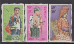 LAOS    1965       PA      N°  43 / 45           COTE     3 € 90        ( 725 ) - Laos