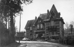 Clères. Chalet Hôtel Du Parc. - Clères