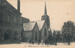 ( CPA 53 )  BAIS  /  Mairie Et Église  - - Bais