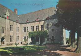 CPM - ECAUSSINNES-LALAING - Château Fort : La Cour D'honneur - Ecaussinnes