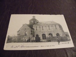 A191..CPA...18..CHATEAUMEILLANT..Mairie Et Salle Des Fêtes..en L'état......rare Beau Plan Animé...ecrite - Châteaumeillant