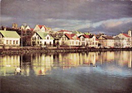 CPM D' ISLANDE - Residential Houses Beside The Lake In CENTRAL REYKJAVIK - Iceland