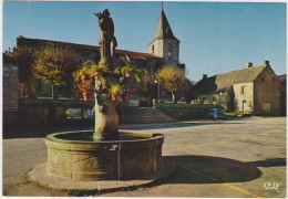 ROYERE - La Place - La Fontaine Et L'église - Royere