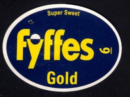 # PINEAPPLE FYFFES GOLD Calibre 6 Fruit Tag Balise Etiqueta Anhanger Ananas Pina Costa Rica - Fruits & Vegetables