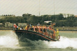 Postcard - Filey Lifeboat, Yorkshire. S/94/9 - Altri