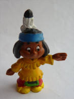 TRES RARE  Figurine YAKARI QUI SALUT - PLASTOY -  1984 Schleich PETIT MODELE (1) - Little Figures - Plastic