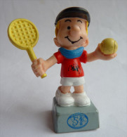 Figurine BENOIT BRISEFER Tennisman - PUBLICITAIRE A. C. MUCO SPORTIVO -   1991 (1) - Figuren - Kunststoff