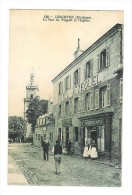 LESNEVEN - La Rue Du Folgoët Et L'Eglise - Hôtel Jezequel - Lesneven