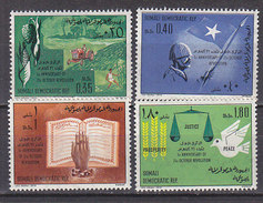 D0054 - SOMALIE Yv N°124/27 ** REVOLUTION - Somalia (1960-...)