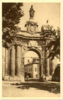 13/ CPA - Tarascon - Porte Saint Jean - Tarascon