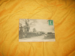 CARTE POSTALE ANCIENNE CIRCULEE DATE ?. / MANDRES (S.-ET-O.).- LA RUE DE BOUSSY / CACHET + TIMBRE - Mandres Les Roses