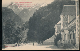 64 -- Eaux - Bonnes --  Terrasse Du Casino Et Le Pic De Ger - Eaux Bonnes