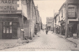 CPA LA GUERCHE DE BRETAGNE RUE DE RANNEE - La Guerche-de-Bretagne