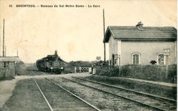 N°40225 -cpa Argenteuil -hameau Du Val Notre Dame -la Gare- - Gares - Avec Trains