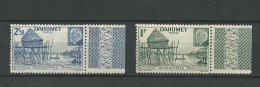 2 Timbres Afrique Occidentale Française 1941: Village Lacustre Et Effigie DU Mle Pétain - Unused Stamps
