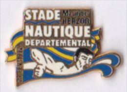 Pin's Natation Stade Nautique Maurice Herzog, Métal EGF - Natation